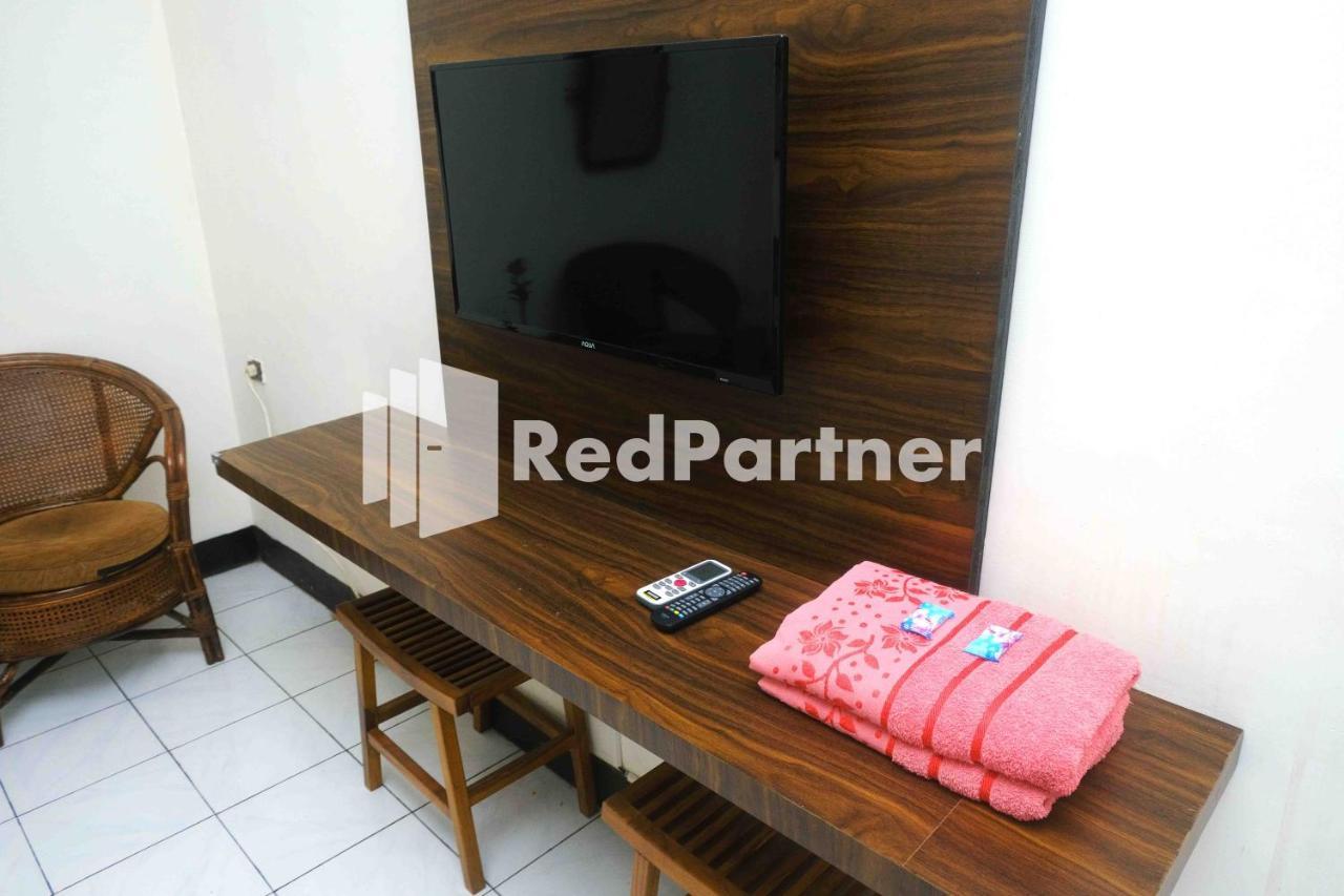 Hotel Transit 1 Makassar RedPartner Eksteriør billede