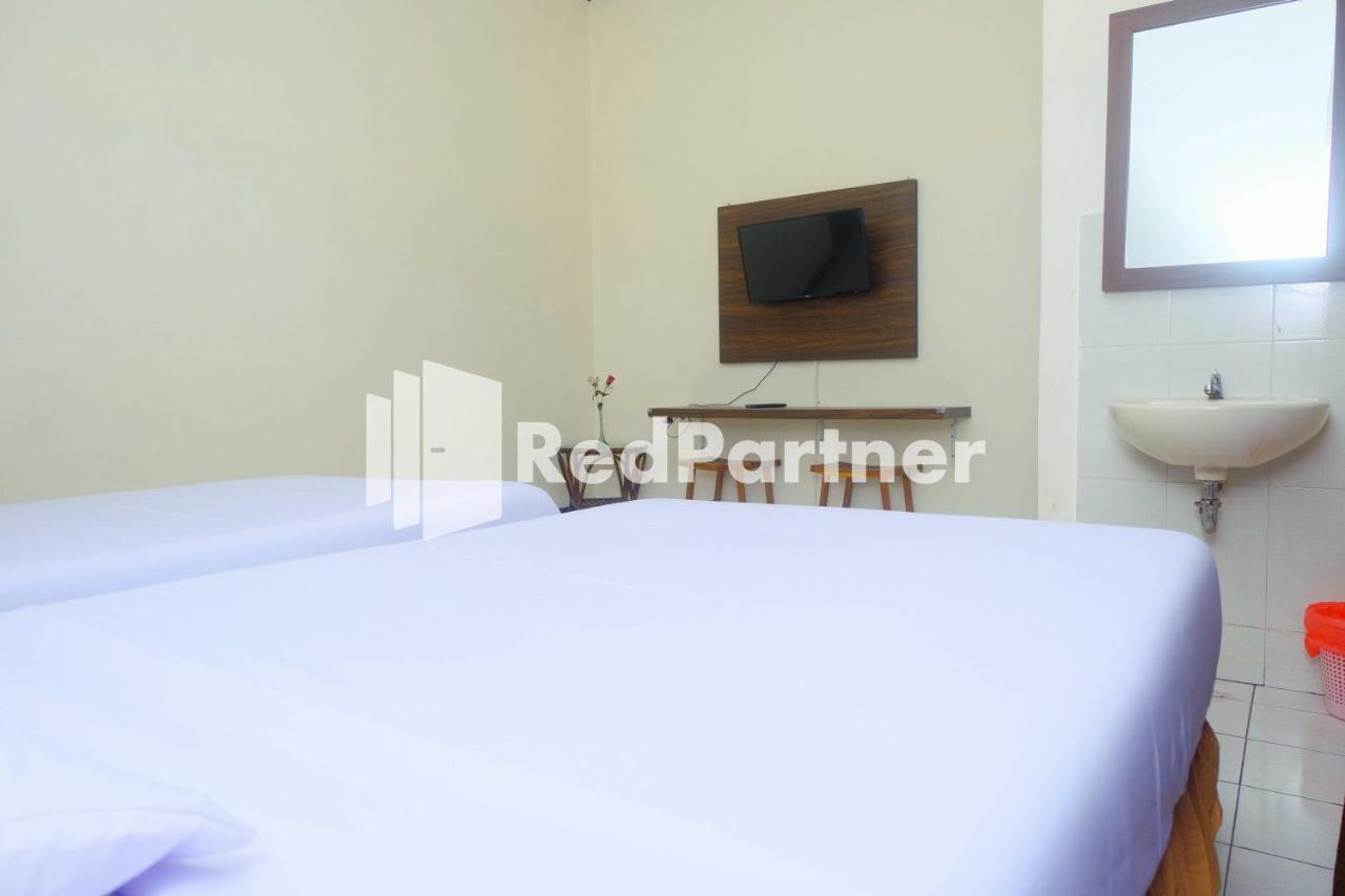 Hotel Transit 1 Makassar RedPartner Eksteriør billede