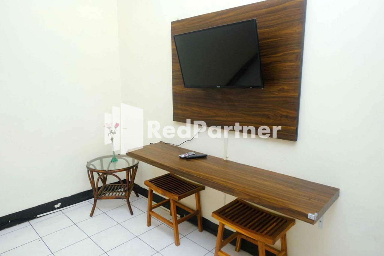 Hotel Transit 1 Makassar RedPartner Eksteriør billede