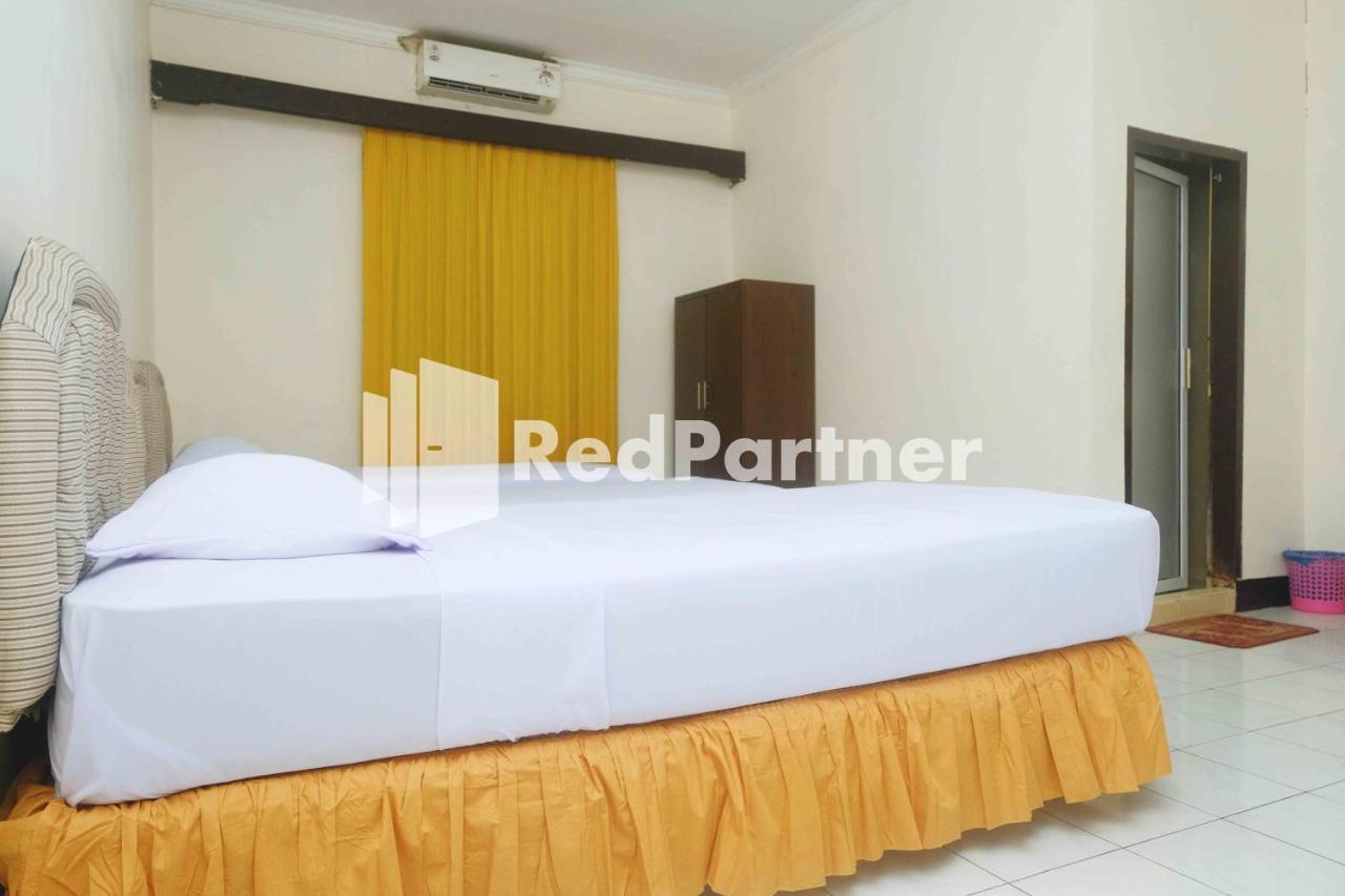 Hotel Transit 1 Makassar RedPartner Eksteriør billede