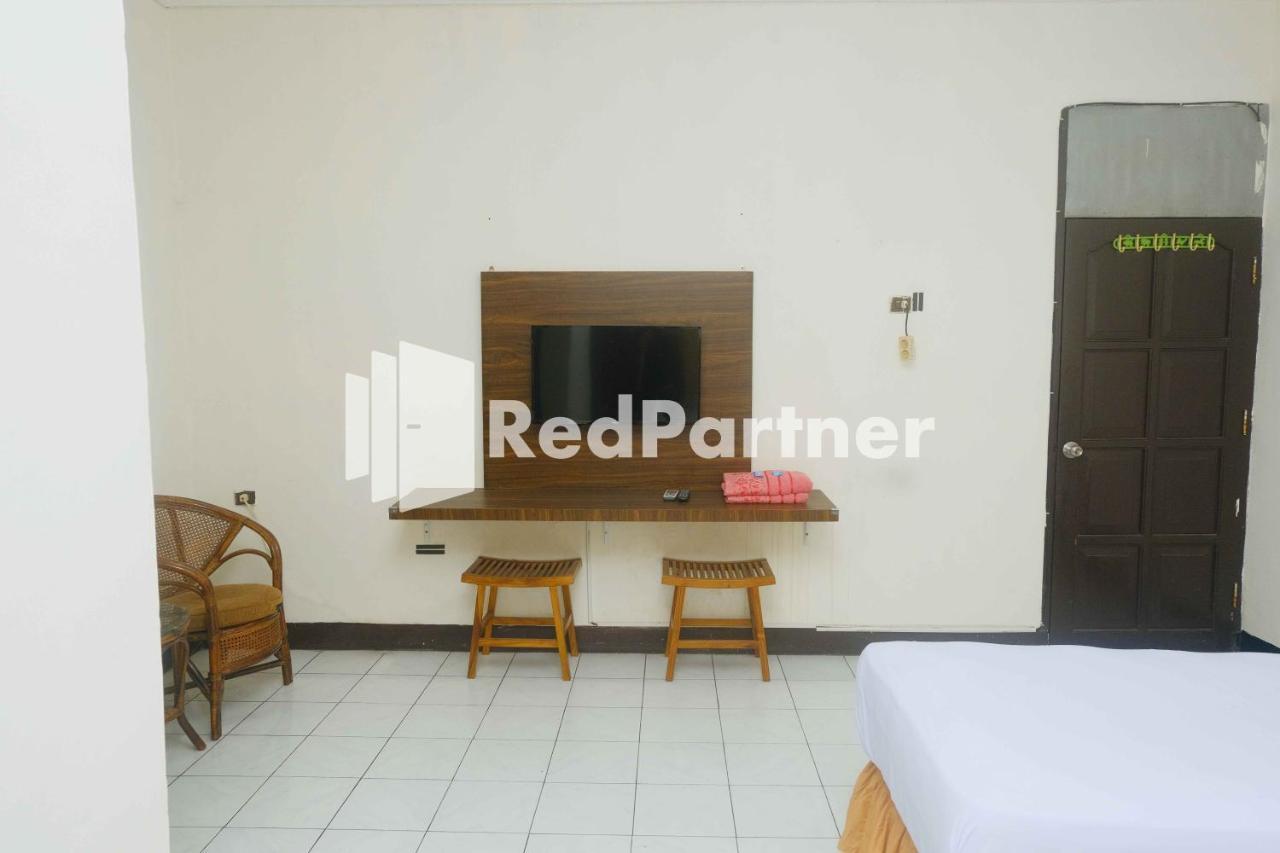 Hotel Transit 1 Makassar RedPartner Eksteriør billede