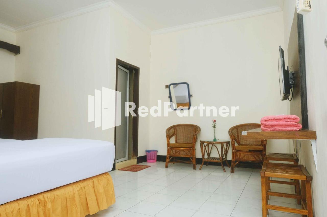 Hotel Transit 1 Makassar RedPartner Eksteriør billede